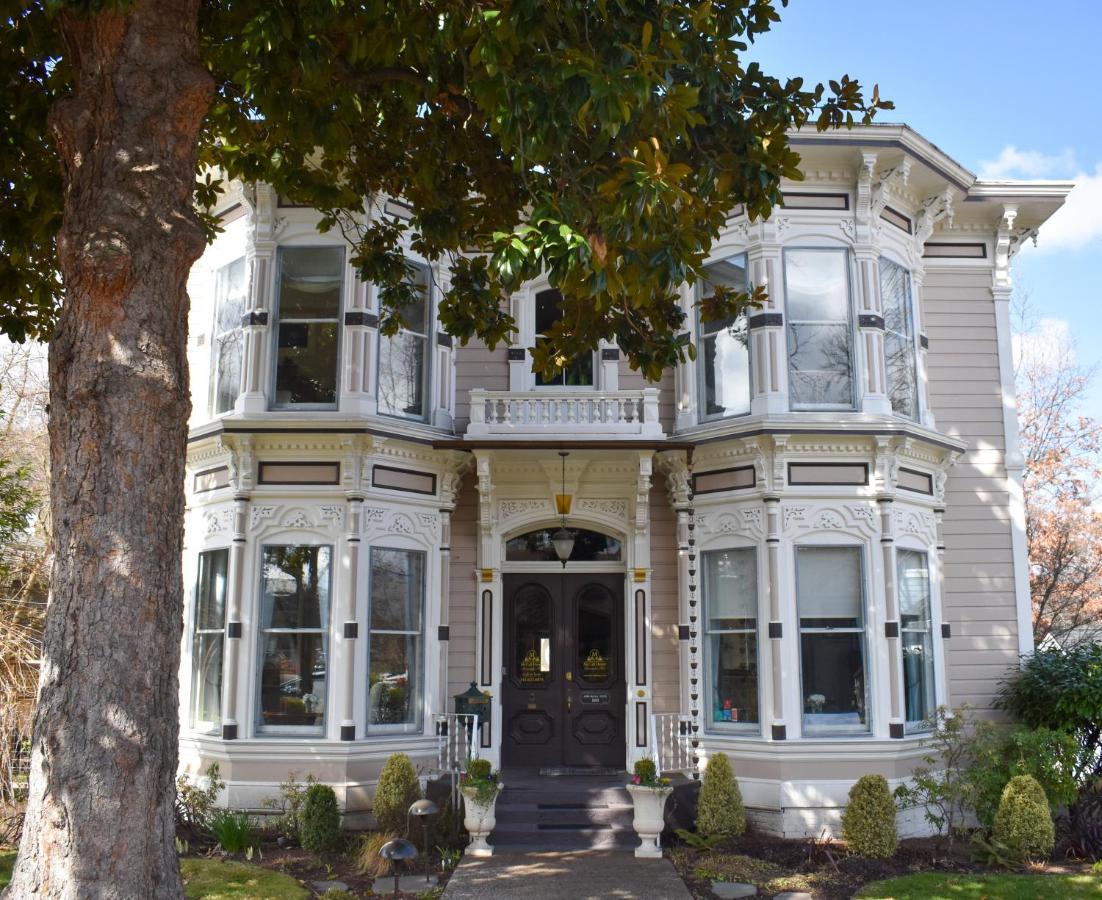 Mccall House Boutique Hotel Ешленд Екстер'єр фото